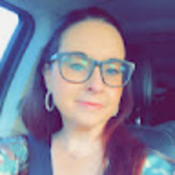 Meet your Posher, Jennifer - Picture 1 of 1